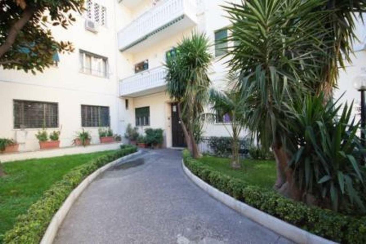 Easylife Apartment Rome Bagian luar foto